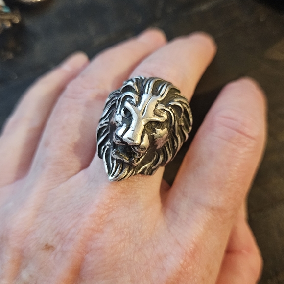 Vintage Sterling Silver Lions Head Ring - Picture 5 of 5
